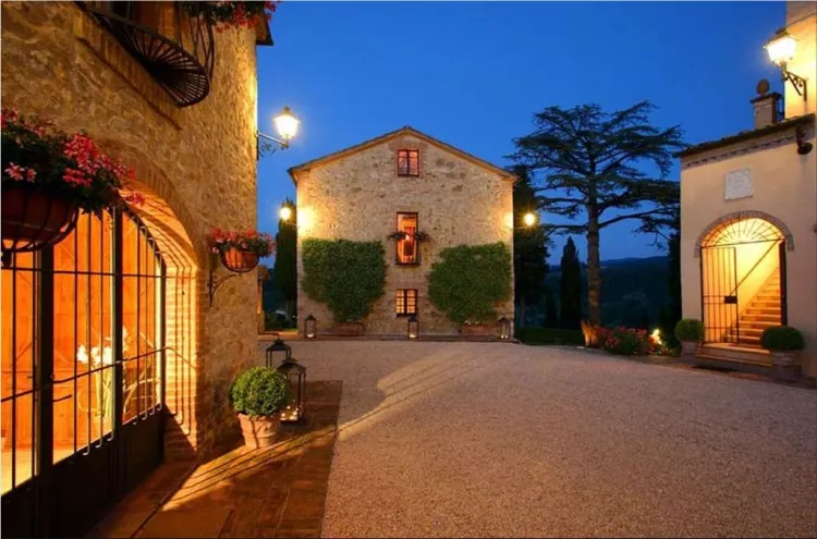 Luxurious Italian Villa
