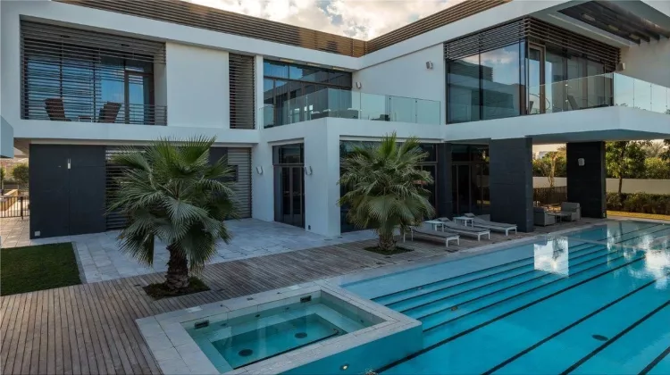 luxury villa